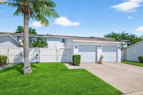 Adosado en Saint Petersburg, Florida 3 dormitorios, 146.97 m2 № 2142243
