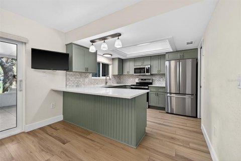 Adosado en venta en Saint Petersburg, Florida, 3 dormitorios, 146.97 m2 № 2142243 - foto 11
