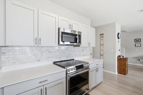 Купить виллу или дом в Уэсли-Чепел, Флорида 3 комнаты, 189.43м2, № 2206873 - фото 14