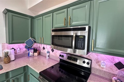 Townhouse in Groveland, Florida 3 bedrooms, 151.34 sq.m. № 1568935 - photo 11