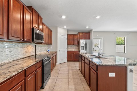Villa ou maison à louer à Riverview, Floride: 5 chambres, 209.4 m2 № 2117319 - photo 6