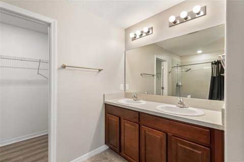 Villa ou maison à louer à Riverview, Floride: 5 chambres, 209.4 m2 № 2117319 - photo 10