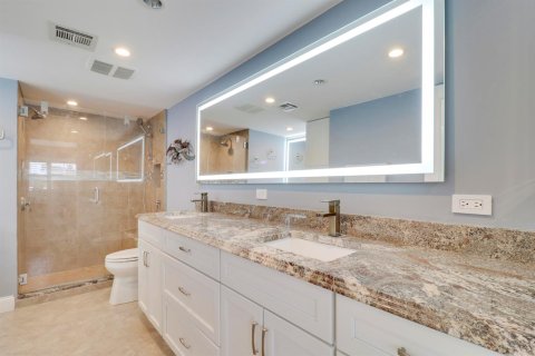 Condo in Juno Beach, Florida, 3 bedrooms  № 2250795 - photo 27