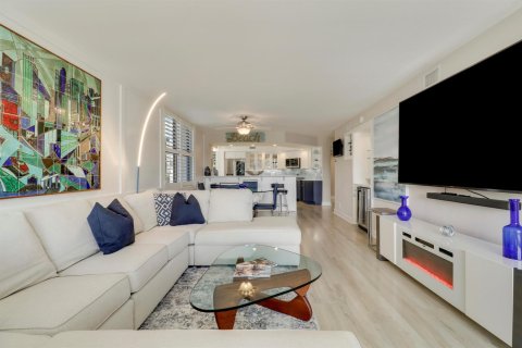Condo in Juno Beach, Florida, 3 bedrooms  № 2250795 - photo 19