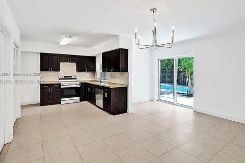 Villa ou maison à louer à Miami Gardens, Floride: 3 chambres № 2386981 - photo 6