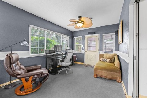 House in Saint Petersburg, Florida 2 bedrooms, 149.02 sq.m. № 1747190 - photo 8