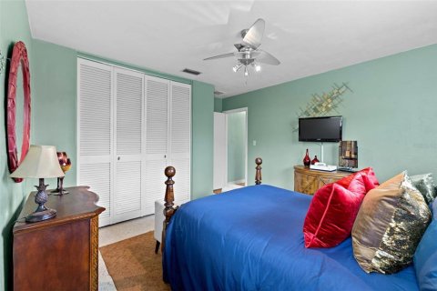 House in Saint Petersburg, Florida 2 bedrooms, 149.02 sq.m. № 1747190 - photo 24