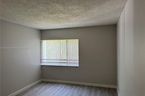 Купить кондоминиум в Плантация, Флорида 2 спальни, 98.2м2, № 2014049 - фото 12