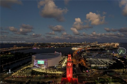 Condo in Miami, Florida, 3 bedrooms  № 1957256 - photo 14