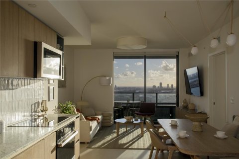 Condo in Miami, Florida, 3 bedrooms  № 1957256 - photo 4