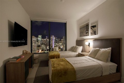 Condo in Miami, Florida, 3 bedrooms  № 1957256 - photo 16