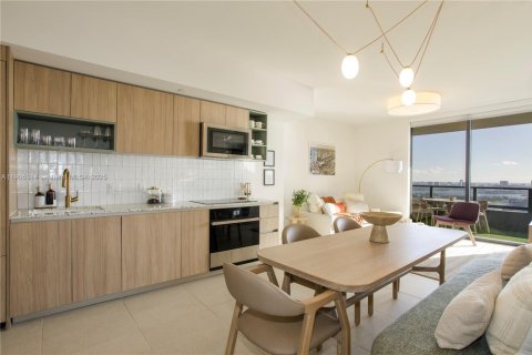 Condo in Miami, Florida, 3 bedrooms  № 1957256 - photo 2