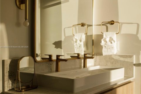 Condo in Miami, Florida, 3 bedrooms  № 1957256 - photo 11