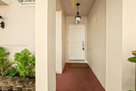 Casa en venta en Coconut Creek, Florida, 3 dormitorios, 146.79 m2 № 1920585 - foto 3