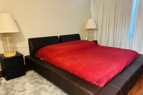 Condo in North Bay Village, Florida, 1 bedroom  № 1818168 - photo 3