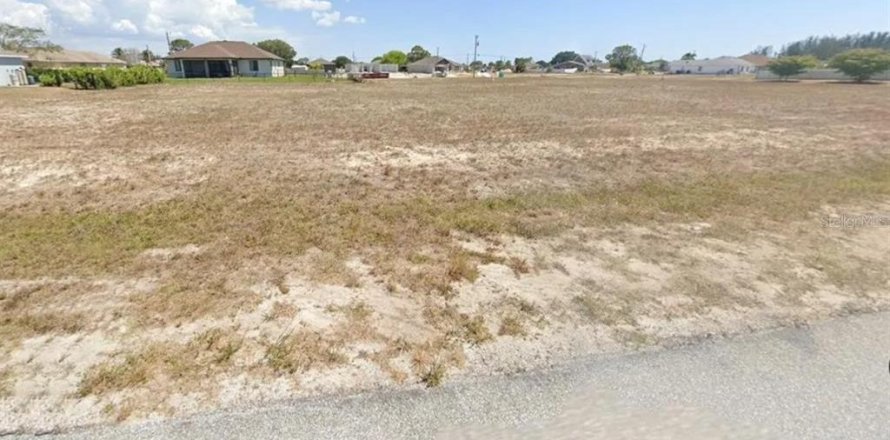 Terrain à Cape Coral, Floride № 1083046