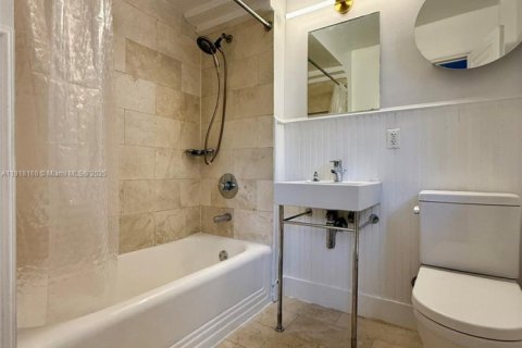 Снять в аренду квартиру в Майами-Бич, Флорида 1 спальня, 65.03м2, № 1972115 - фото 21