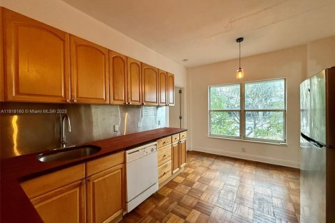 Снять в аренду квартиру в Майами-Бич, Флорида 1 спальня, 65.03м2, № 1972115 - фото 13