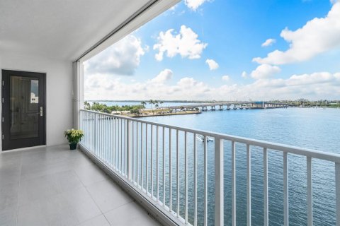 Condominio en venta en Palm Beach, Florida, 3 dormitorios, 154.96 m2 № 2088361 - foto 2