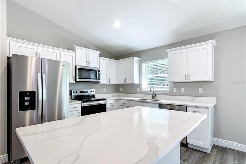 Villa ou maison à louer à Ocala, Floride: 3 chambres, 134.99 m2 № 2402891 - photo 4