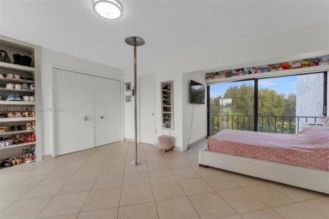 Adosado en alquiler en Miami, Florida, 3 dormitorios, 179.86 m2 № 2023620 - foto 19