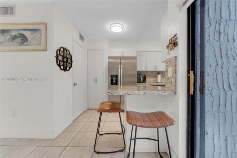 Adosado en alquiler en Miami, Florida, 3 dormitorios, 179.86 m2 № 2023620 - foto 4