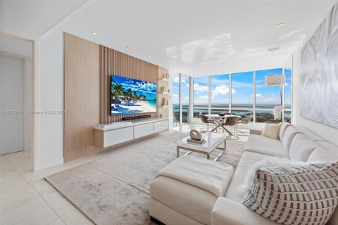 Condo in Miami Beach, Florida, 2 bedrooms  № 1864984 - photo 5