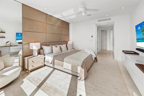 Condo in Miami Beach, Florida, 2 bedrooms  № 1864984 - photo 18