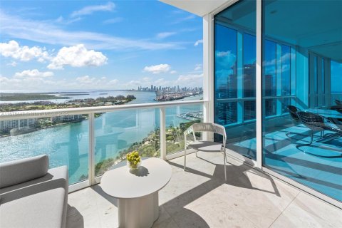 Condo in Miami Beach, Florida, 2 bedrooms  № 1864984 - photo 10