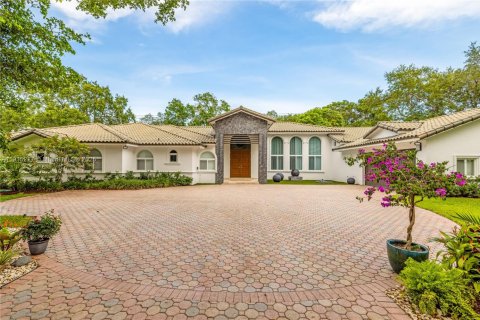 Casa en alquiler en Pinecrest, Florida, 7 dormitorios, 586.96 m2 № 2016219 - foto 4