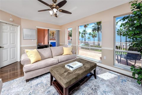 Copropriété à louer à North Redington Beach, Floride: 2 chambres, 110.55 m2 № 1122396 - photo 11
