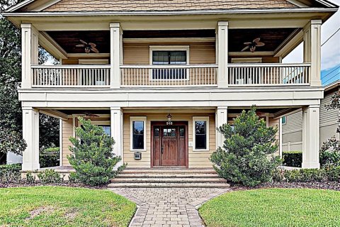 Casa en alquiler en Orlando, Florida, 4 dormitorios, 361.95 m2 № 1769173 - foto 1