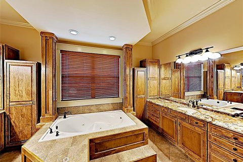 Casa en alquiler en Orlando, Florida, 4 dormitorios, 361.95 m2 № 1769173 - foto 9