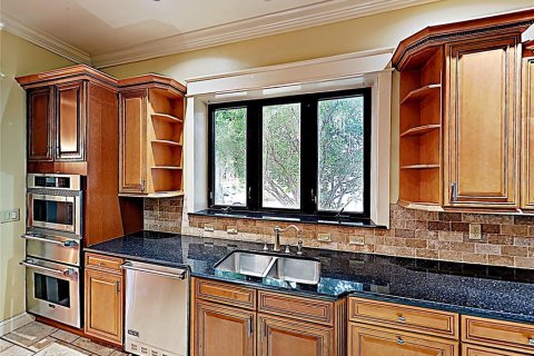 Casa en alquiler en Orlando, Florida, 4 dormitorios, 361.95 m2 № 1769173 - foto 3