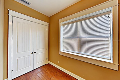 Casa en alquiler en Orlando, Florida, 4 dormitorios, 361.95 m2 № 1769173 - foto 7