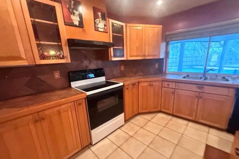 Casa en venta en Palm Coast, Florida, 3 dormitorios, 228.73 m2 № 2429515 - foto 13