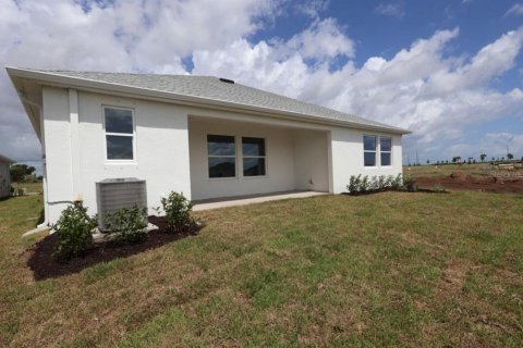 House in Palmetto, Florida 4 bedrooms, 281.59 sq.m. № 2101135 - photo 13