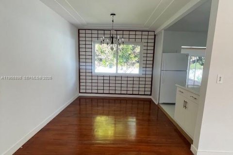 House in Miami, Florida 2 bedrooms, 109.81 sq.m. № 2030945 - photo 20