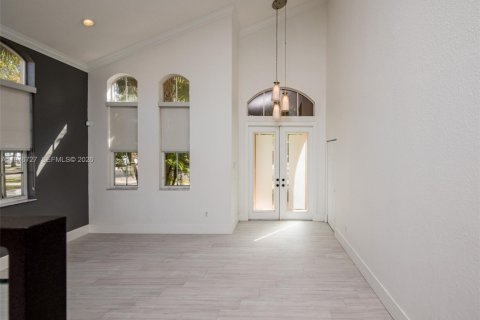 Снять в аренду виллу или дом в Мирамар, Флорида 4 спальни, 222.13м2, № 2045985 - фото 7