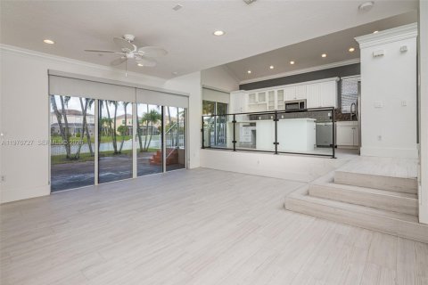 Снять в аренду виллу или дом в Мирамар, Флорида 4 спальни, 222.13м2, № 2045985 - фото 15