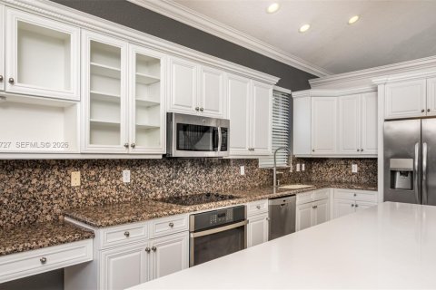 Снять в аренду виллу или дом в Мирамар, Флорида 4 спальни, 222.13м2, № 2045985 - фото 12