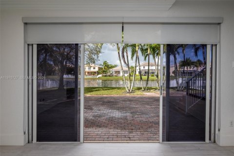 Снять в аренду виллу или дом в Мирамар, Флорида 4 спальни, 222.13м2, № 2045985 - фото 14