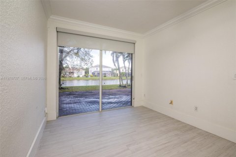 Снять в аренду виллу или дом в Мирамар, Флорида 4 спальни, 222.13м2, № 2045985 - фото 16