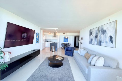 Apartment in Miami Beach, Florida 2 bedrooms № 1950115 - photo 12