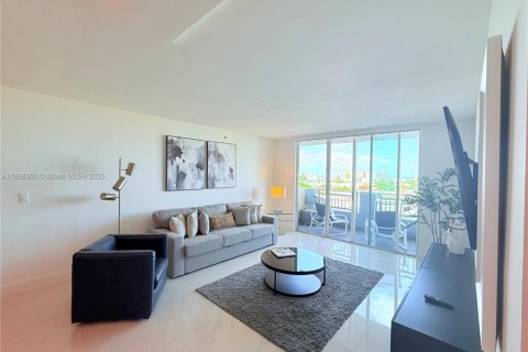 Apartment in Miami Beach, Florida 2 bedrooms № 1950115 - photo 10