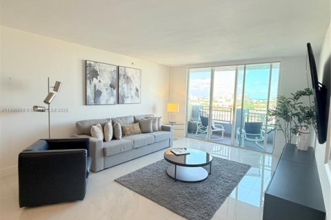 Apartment in Miami Beach, Florida 2 bedrooms № 1950115 - photo 15