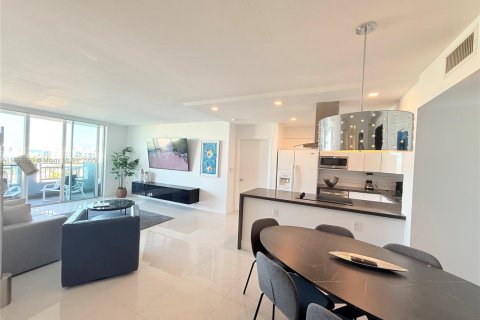 Apartment in Miami Beach, Florida 2 bedrooms № 1950115 - photo 19