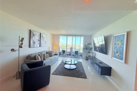 Apartment in Miami Beach, Florida 2 bedrooms № 1950115 - photo 9