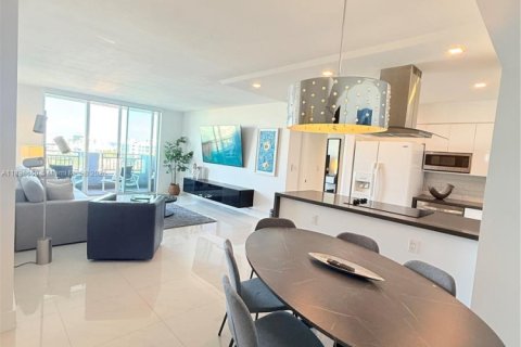 Apartment in Miami Beach, Florida 2 bedrooms № 1950115 - photo 16