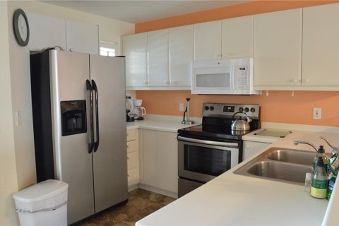 House in Bradenton, Florida 2 bedrooms, 112.88 sq.m. № 2195215 - photo 9